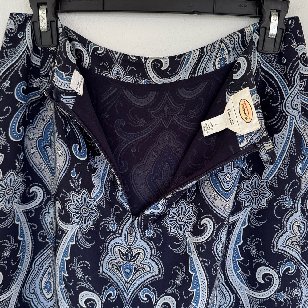 Vintage Talbots Pure Silk blue paisley print midi length skirt size 6 - Picture 9 of 13